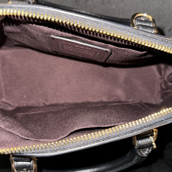 EUC Coach Purse - Picture 5 of 6